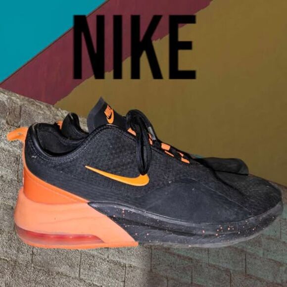 Nike Air Max Motion 2 Black TotalOrange Size 8 - Picture 1 of 6